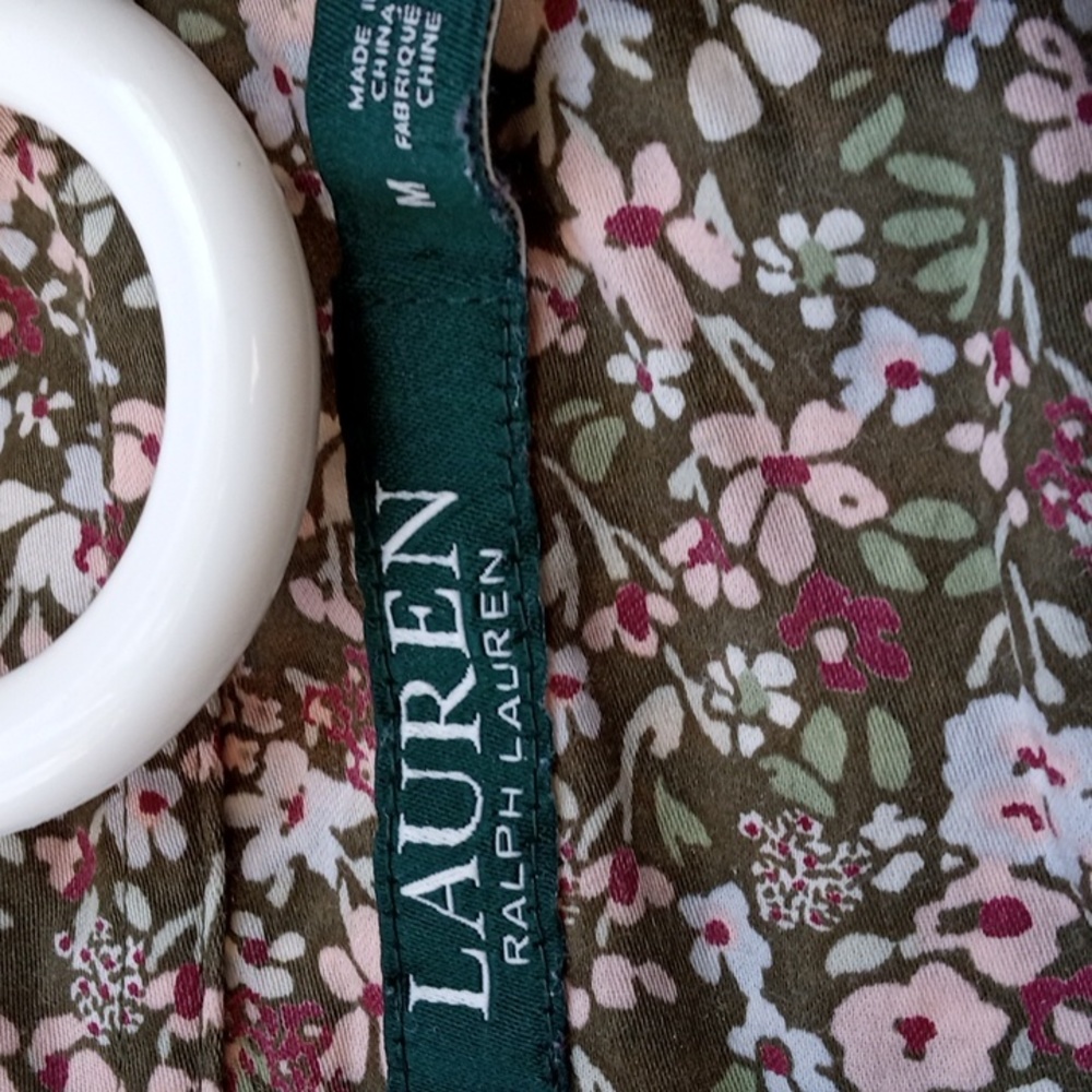 Ralph Lauren medium button down - Picture 4 of 9